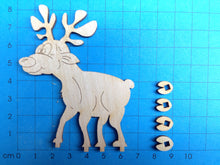 Lade das Bild in den Galerie-Viewer, Elch mit Hufen aus Holz zum Hinstellen