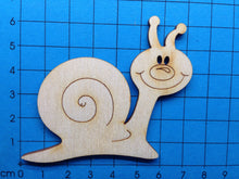 Lade das Bild in den Galerie-Viewer, Schnecke lustig aus Holz