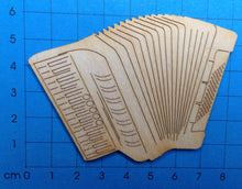 Lade das Bild in den Galerie-Viewer, Akkordeon aus Holz Holzteile für alle Anlässe, Holzteile zum Selbstgestalten, Geschenk zum Geburtstag, Musikinstrumente aus Holz, Musikinstrumente zum Bemalen, Streuteile aus Holz, Holzteile, Noten und Notenschlüssel, Holzteile bemalen, Tischdeko selbermachen, Kleine Holzteile, Streuteile diy, Streuteile basteln, Karte zum Geburtstag basteln, Basteln mit Holzteilen, Basteln mit Holz, Basteln mit Kindern, Einladungskarten basteln,  Holzteile bemalen, Holzteile zum Selbstgestalten, Basteln mit Holz, Noten un