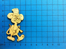 Lade das Bild in den Galerie-Viewer, Maus als Koch aus Holz