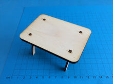 Lade das Bild in den Galerie-Viewer, Tisch aus Holz
