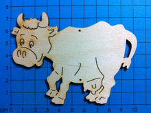 Lade das Bild in den Galerie-Viewer, Kuh aus Holz