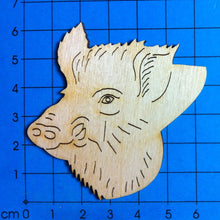 Lade das Bild in den Galerie-Viewer, Wildschweinkopf aus Holz