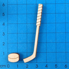 Lade das Bild in den Galerie-Viewer, Eishockeyschläger mit Puck aus Holz