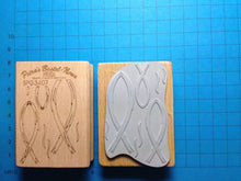 Lade das Bild in den Galerie-Viewer, Stempel "3 Fische mit Wellen" 7 cm Stempel für scrapbooking, Stempel für Hochzeit, Stempel für Holz, Stempelideen, Stempeln, Fische Stempel, Stempel für Geschenke, Stempel für Kinder, Stempel für Kartengestaltung, Stempel mit Holzgriff, SPG 3407