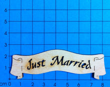 Lade das Bild in den Galerie-Viewer, Banner mit Schriftzug 8cm aus Holz