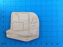 Lade das Bild in den Galerie-Viewer, Strandkorb aus Holz