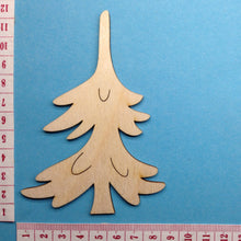 Lade das Bild in den Galerie-Viewer, Fichte/Tannenbaum doppelte Krone aus Holz  Dekoidee Weihnachten, Weihnachtsdeko, Weihnachtsbaum aus Holz, Weihnachtsbasteln, Weihnachtsgeschenke, Basteln mit Kindern, Tannenbaum bemalen, Tannenbaumausholz, Tannenbäume für Landschaften, Dekoidee Winter, Bastelideen aus Holz, Basteln mit Kindern Winter, Basteln Weihnachtszeit, Basteln mit Kindern Weihnachten einfach,  Basteln mit Kindern Winter, Weihnachtsbaum aus Holz, Weihnachtsbasteln, Basteln mit Kindern Weihnachten einfach, Weihnachtsdeko, Tannenbäume f