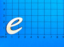 Lade das Bild in den Galerie-Viewer, Buchstaben in Schreibschrift 5cm aus Holz