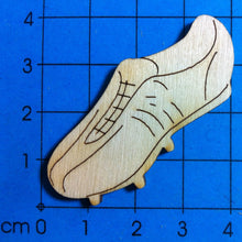 Lade das Bild in den Galerie-Viewer, Fußballschuhe aus Holz