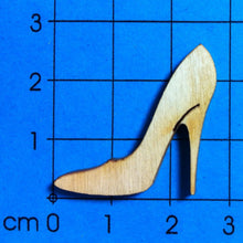 Lade das Bild in den Galerie-Viewer, Pumps aus Holz