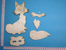 Lade das Bild in den Galerie-Viewer, Füchsin als Standfigur aus Holz