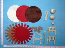 Lade das Bild in den Galerie-Viewer, Krippenfiguren aus Filz Krippenfiguren basteln zu Weihnachten, Geschenkidee für Weihnachten, Weihnachtsdeko fädeln mit Kindern, Bastelidee Weihnachten, Krippe gestalten, Bastelset Weihnachten, basteln mit Filz, Jesus aus Filz fädeln, Figuren fädeln mit Kindern, Weihnachtsdekoration, weihnachtliches Bastelset, basteln mit Kindern, Weihnachtsdeko gestalten, Weihnachtsbasteln, WHF 3007SB