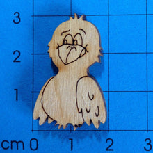 Lade das Bild in den Galerie-Viewer, Vogel aus Holz, nach vorne schauend