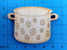 Lade das Bild in den Galerie-Viewer, Topf mit Blümchen aus Holz