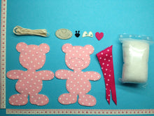 Lade das Bild in den Galerie-Viewer, Teddy aus Filz zum Nähen