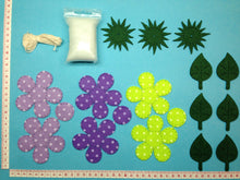 Lade das Bild in den Galerie-Viewer, Blumen aus Filz zum Nähen