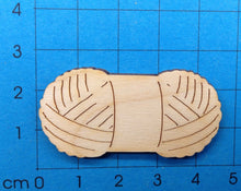 Lade das Bild in den Galerie-Viewer, Wolle aus Holz