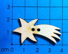 Lade das Bild in den Galerie-Viewer, Komet als Knopf 4 cm Tiereknöpfe, Knopf aus Holz, Knopf zum Basteln, Knöpfe zum Dekorieren, Holzknopf, Knopf zum Nähen, Komet Knopf, Knöpfe, Knöpfe zum Bemalen, Knöpfe mit Gesicht, BUH 4804