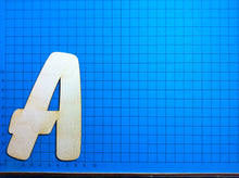 Lade das Bild in den Galerie-Viewer, Buchstaben in 12cm aus Holz