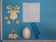 Lade das Bild in den Galerie-Viewer, Rentier aus Holz und Styropor