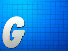 Lade das Bild in den Galerie-Viewer, Buchstaben in 12cm aus Holz