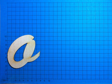 Lade das Bild in den Galerie-Viewer, Buchstaben in Schreibschrift 15cm aus Holz