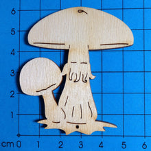 Lade das Bild in den Galerie-Viewer, Pilz aus Holz