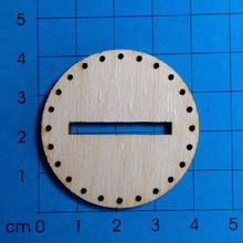 Lade das Bild in den Galerie-Viewer, Holzteile für Sparstrumpf oder Spardose