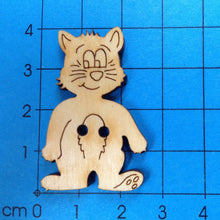 Lade das Bild in den Galerie-Viewer, Katze lustig als Knopf aus Holz 4cm hoch Tiereknöpfe, Knöpfe zum Dekorieren, Knopf aus Holz, Katze als Knopf, Knöpfe zum Bemalen, Knopf zum Nähen, Knöpfe mit Gesicht, Holzknopf, Knöpfe, Knopf zum Basteln, BTH 4904