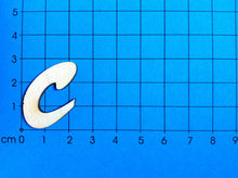 Lade das Bild in den Galerie-Viewer, Buchstaben in Schreibschrift 5cm aus Holz