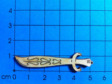 Lade das Bild in den Galerie-Viewer, 5cm Dekoration mit Kindern gestalten, Geschenkideen zum Basteln, Schwert aus Holz malen, Schwert mit Kindern malen, Ritter mit Schwert basteln, Basteln mit Kindern, Kleinteile zum Bemalen, Dekoration für Kinder gestalten, Schwert aus Holz malen, Kleinteile zum Bemalen, Dekoration für Kinder gestalten, Dekoration mit Kindern gestalten, Basteln mit Kindern, Geschenkideen zum Basteln, Schwert mit Kindern malen, Ritter mit Schwert basteln, RIH 4705