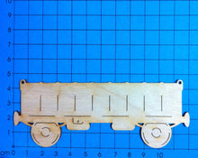 Lade das Bild in den Galerie-Viewer, Güterwagen aus Holz