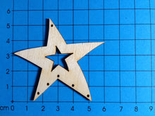 Lade das Bild in den Galerie-Viewer, 6cm mit 6Löcher Weihnachtsdekoration, Geschenkidee für Weihnachten, Sterne malen, Sterne aus Holz basteln, Weihnachtsdeko gestalten, Bastelidee Winter, Weihnachtsbasteln, Winterdeko selbst gestalten, basteln mit Holz, basteln mit Kindern im Winter, Deko mit Sternen aus Holz gestalten, Sterne basteln Weihnachten, Sterne basteln Weihnachten, basteln mit Kindern im Winter, basteln mit Holz, Weihnachtsdeko gestalten, Sterne aus Holz basteln, Sterne malen, Winterdeko selbst gestalten, Geschenkidee für Weihnach