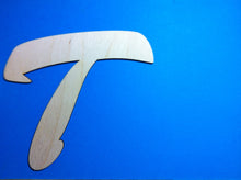 Lade das Bild in den Galerie-Viewer, Buchstaben in Schreibschrift 20cm aus Holz