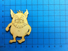 Lade das Bild in den Galerie-Viewer, Monster-Mädchen aus Holz