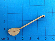 Lade das Bild in den Galerie-Viewer, Schöpfkelle aus Holz