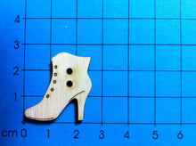 Lade das Bild in den Galerie-Viewer, Stiegelette als Knopf 3 cm Tiereknöpfe, Knöpfe zum Dekorieren, Knopf zum Basteln, Holzknopf, Knöpfe zum Bemalen, Knopf zum Nähen, Knöpfe mit Gesicht, Stiefel Knopf, Knöpfe, Knopf aus Holz, BUH 6103