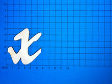 Lade das Bild in den Galerie-Viewer, Buchstaben in Schreibschrift 10cm aus Holz