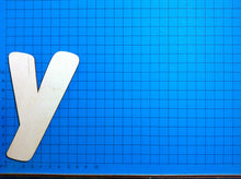 Lade das Bild in den Galerie-Viewer, Buchstaben in 12cm aus Holz