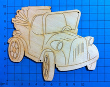Lade das Bild in den Galerie-Viewer, Oldtimer aus Holz