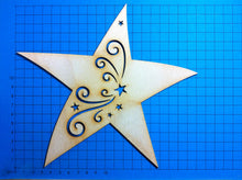 Lade das Bild in den Galerie-Viewer, Stern mit Tribal aus Holz
