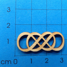 Lade das Bild in den Galerie-Viewer, Schmuckteil aus Holz, verschiedene Figuren 2cm