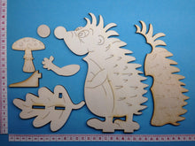 Lade das Bild in den Galerie-Viewer, Igel als Standfigur aus Holz