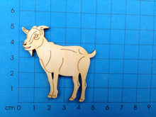 Lade das Bild in den Galerie-Viewer, Ziege aus Holz