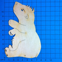 Lade das Bild in den Galerie-Viewer, Eisbär sitzend aus Holz