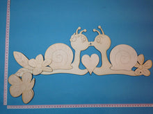 Lade das Bild in den Galerie-Viewer, links Figuren für die Tür, Schild fürs Kinderzimmer, Basteln mit Holz für Kinder, Schilder aus Holz, Schnecke zur Türdeko, Figuren für den Eingang, Holzideen , Holzdeko für die Tür, Türkantenhocker mit Schnecken, Holz bemalen, Türkantenhocker zum Basteln, Türdeko mal anders, Basteln mit Holz, Basteln mit Holz, Türkantenhocker zum Basteln, Figuren für den Eingang, Holzideen , Holz bemalen, Schild fürs Kinderzimmer, Figuren für die Tür, Holzdeko für die Tür, Schnecke zur Türdeko, Türdeko mal anders, Basteln