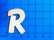 Lade das Bild in den Galerie-Viewer, Buchstaben in 3,3cm aus Holz