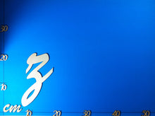 Lade das Bild in den Galerie-Viewer, Buchstaben in Schreibschrift 20cm aus Holz