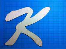 Lade das Bild in den Galerie-Viewer, Buchstaben in Schreibschrift 15cm aus Holz